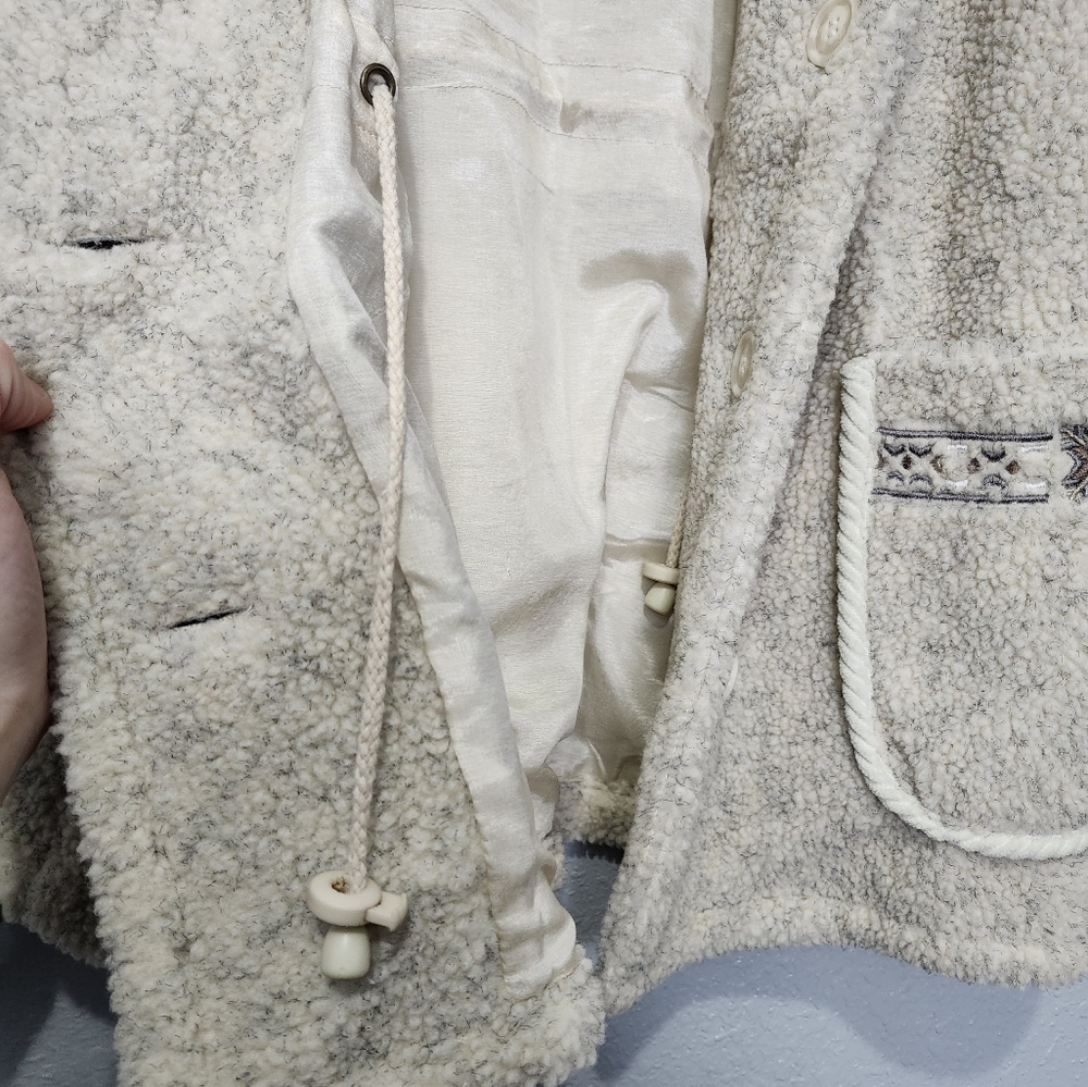 Cozy Cream Sherpa Button-Front Jacket - Picture 9 of 16